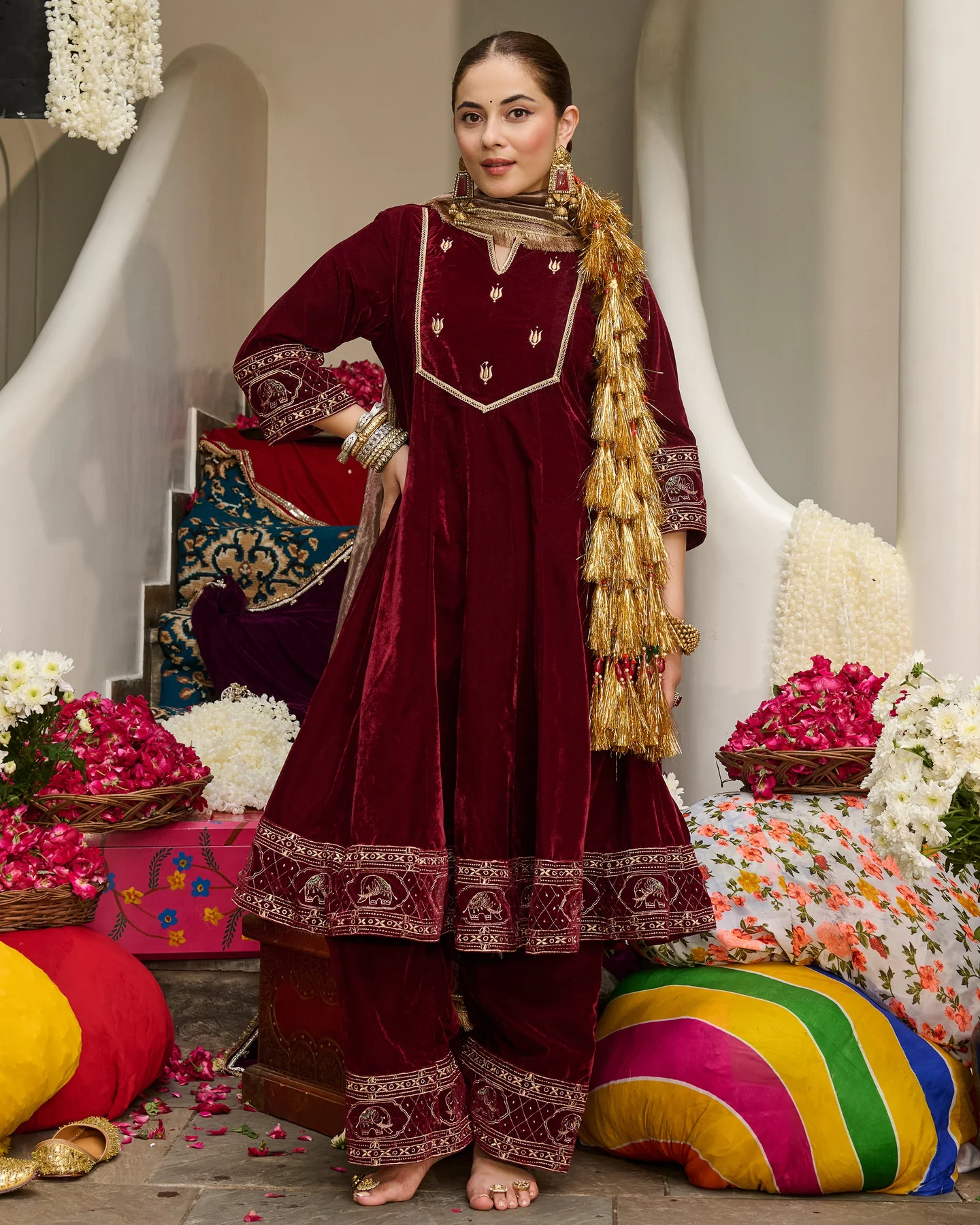Ivaan Maroon Embroidered Velvet Suit Set - Image 4