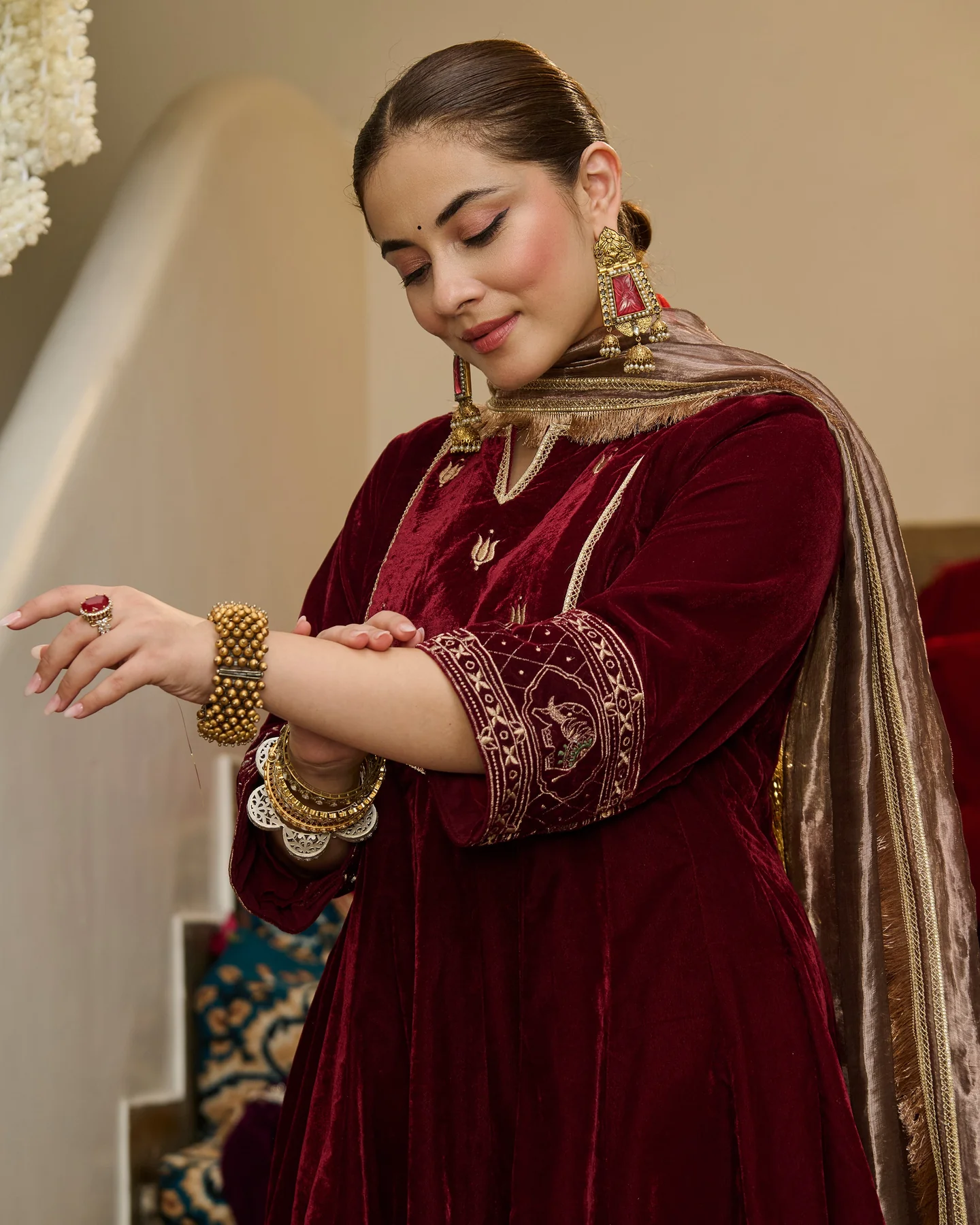 Ivaan Maroon Embroidered Velvet Suit Set - Image 2